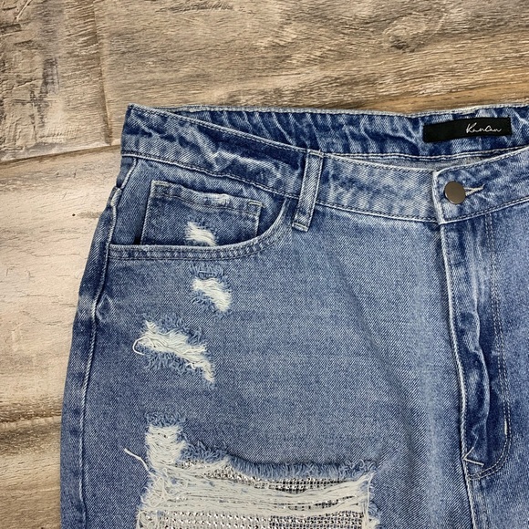 Renegades Distressed Denim Shorts - KanCan - Picture 6 of 7